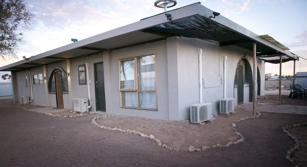 Breakaway Views 374 Alp St Hotel Coober Pedy Kültér fotó